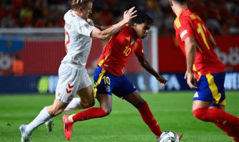 De glorie en uitdagingen van het 17-jarige voetbalgenie Yamal De glorie en uitdagingen van het 17-jarige voetbalgenie Yamal