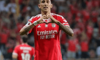 Di Maria scoort twee keer, Benfica jaagt op koploper Di Maria scoort twee keer, Benfica jaagt op koploper