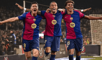 Barcelona versloeg Real Madrid met 5-2 en won de Spaanse Super Cup Barcelona versloeg Real Madrid met 5-2 en won de Spaanse Super Cup