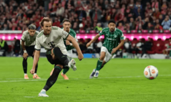 Kane bereikt mijlpaal van 100 doelpunten voor Bayern München Kane bereikt mijlpaal van 100 doelpunten voor Bayern München