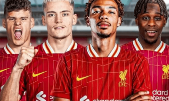 Liverpool geeft 500 miljoen pond uit aan waanzinnige aankopen in de zomerse transferperiode Liverpool geeft 500 miljoen pond uit aan waanzinnige aankopen in de zomerse transferperiode