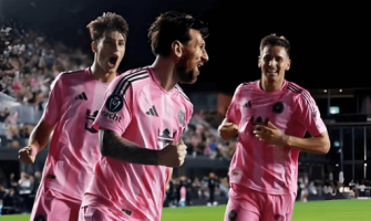 Messi en Suarez schitteren, Miami International gaat sterk door Messi en Suarez schitteren, Miami International gaat sterk door