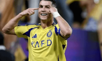 Ronaldo verlengt contract om bij het team te blijven! Het WK is het einddoel! Ronaldo verlengt contract om bij het team te blijven! Het WK is het einddoel!