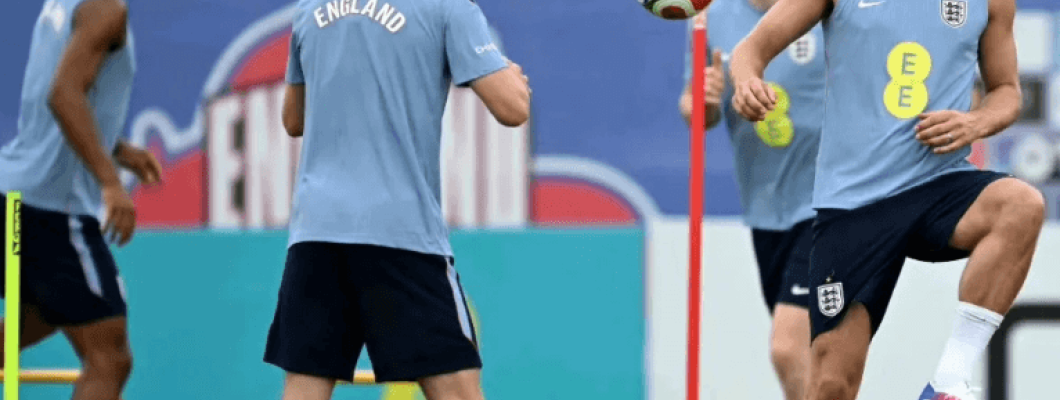 De diefstal van de trainingsmaterialen van Engeland zorgt voor verhitte discussies De diefstal van de trainingsmaterialen van Engeland zorgt voor verhitte discussies