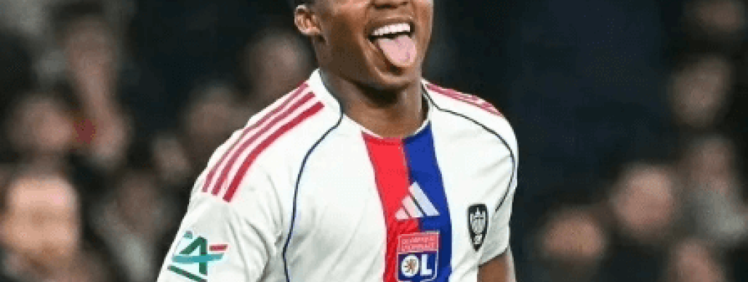 Enderk schittert als nummer 9 bij Lyon