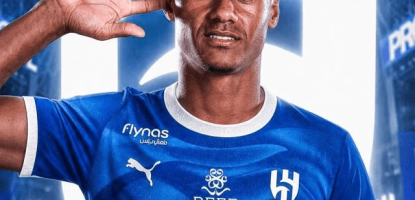 Ollie Watkins scoort bij zijn debuut! Commentaar na de wedstrijd leidt tot verhitte discussie